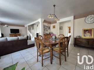  Maison  vendre 8 pices 243 m