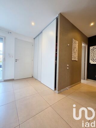  Appartement  vendre 4 pices 77 m