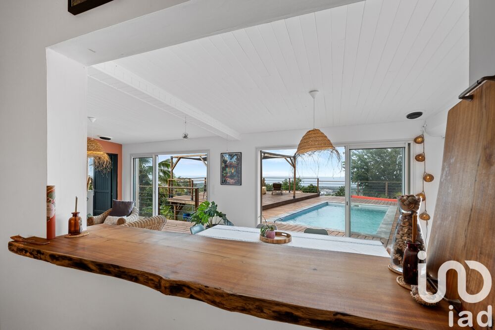 � vendre  Maison L' �tang-Sal� (97427)