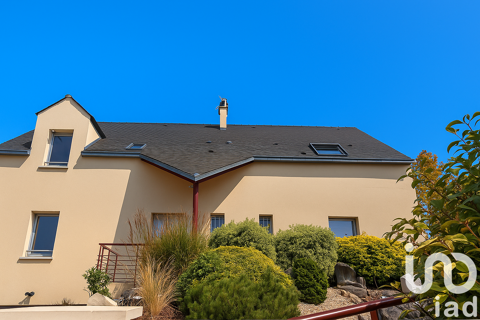   Vente Maison/villa 8 pi�ces Maison - 8 pi�ce(s) - 207 m�