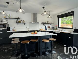  Villa � vendre 10 pi�ces 212 m�