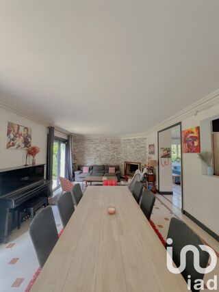  Maison  vendre 8 pices 335 m