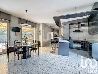  Maison � vendre 9 pi�ces 300 m�