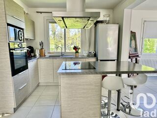  Maison  vendre 9 pices 202 m