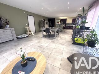  Maison 9 pi�ces 230 m� Saint-germain-laprade