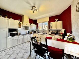  Maison  vendre 6 pices 199 m