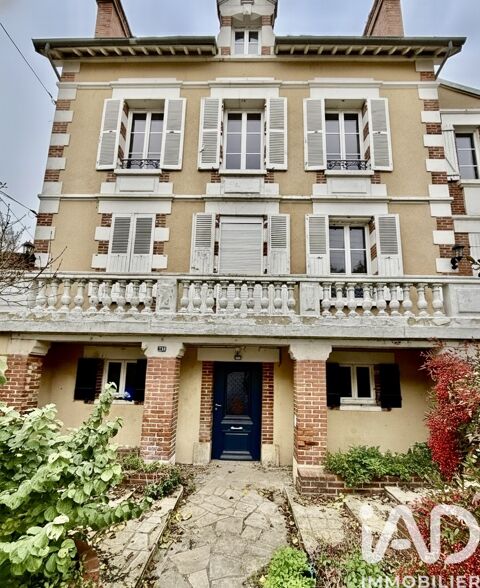   Vente Maison traditionnelle 7 pi�ces Maison - 7 pi�ce(s) - 200 m�