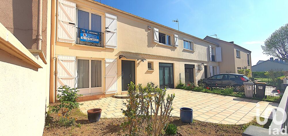 Vente Maison Vente Maison traditionnelle 6 pi�ces Maurepas