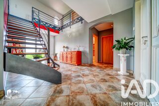  Villa  vendre 8 pices 274 m