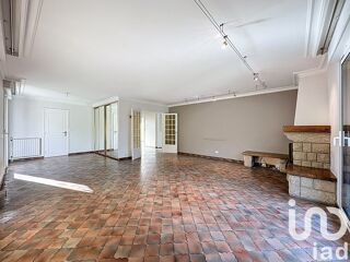  Villa  vendre 8 pices 195 m