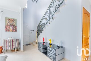  Maison  vendre 10 pices 220 m