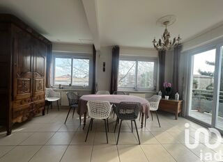  Maison  vendre 8 pices 176 m