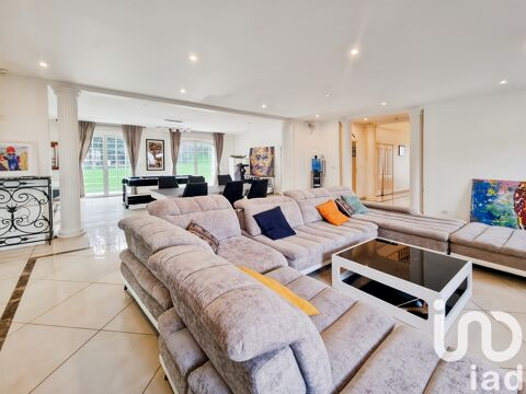  Maison � louer 9 pi�ces 230 m�