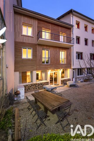  Maison � vendre 12 pi�ces 250 m�