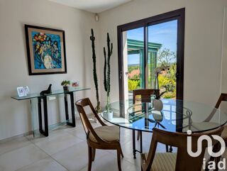  Villa  vendre 6 pices 185 m