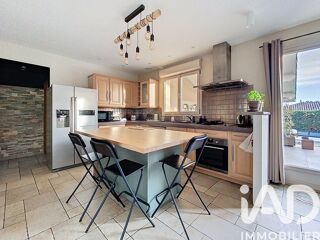  Maison � vendre 8 pi�ces 218 m�