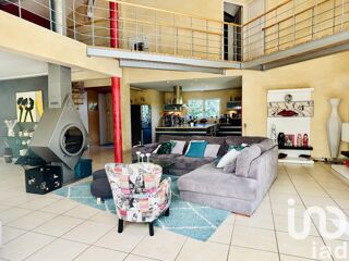  Villa � vendre 10 pi�ces 330 m�