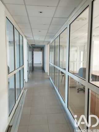  Immeuble � vendre 2180 m�