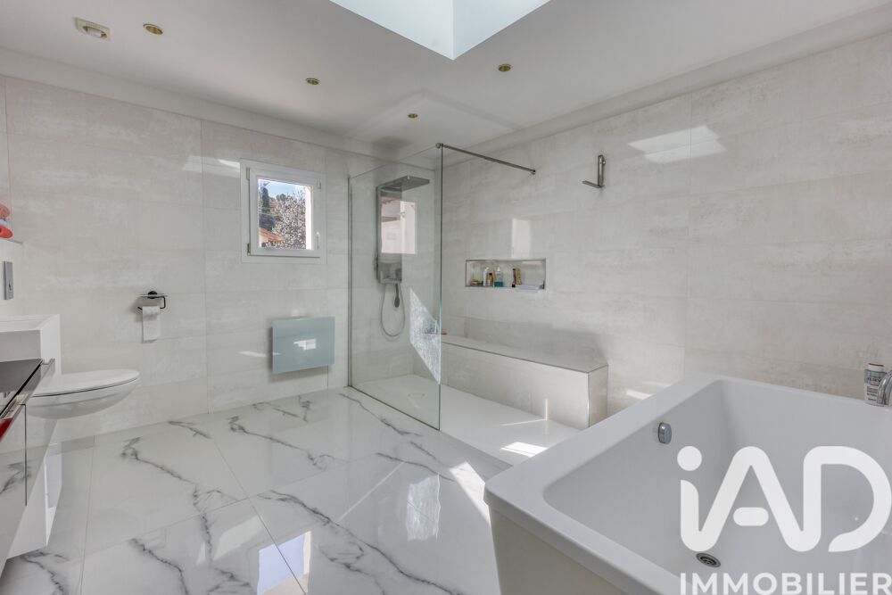 � vendre  Maison La Cadi�re-d'Azur (83740)