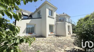  Villa  vendre 8 pices 225 m