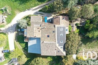  Maison  vendre 15 + pices 391 m