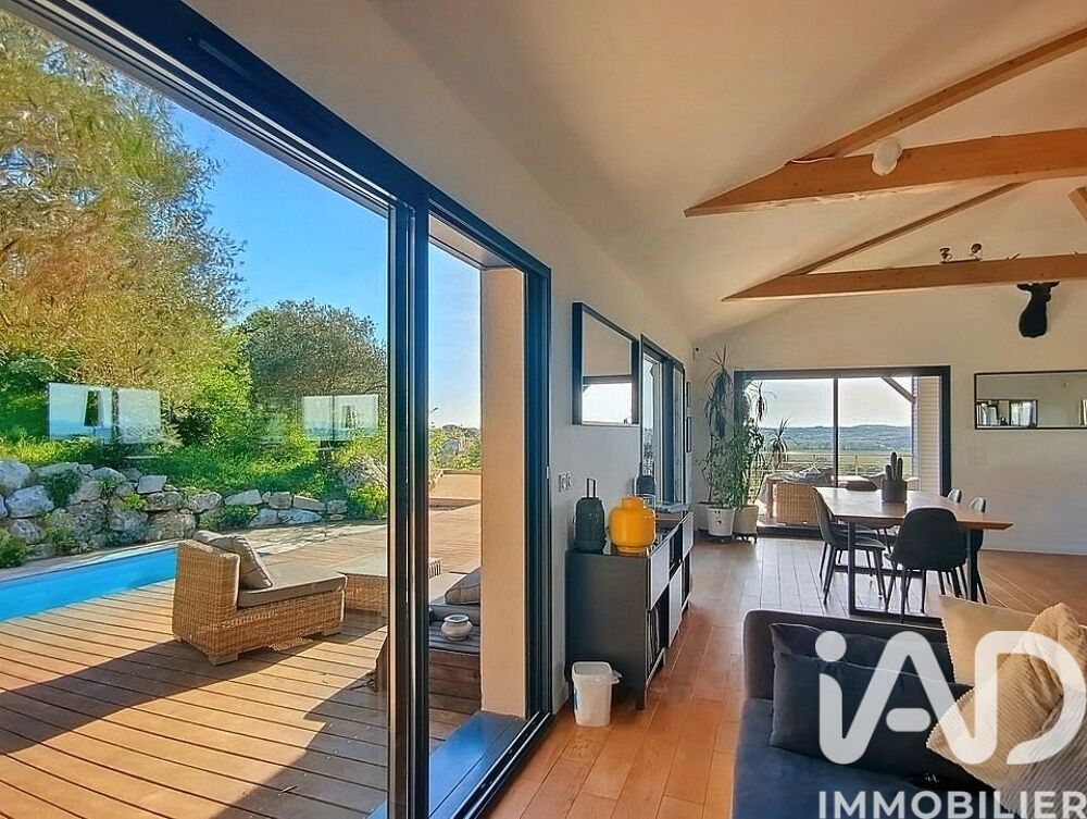 � vendre  Villa Castelnau-de-Guers (34120)