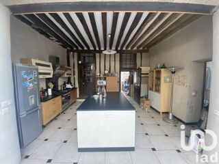  Maison  vendre 8 pices 210 m