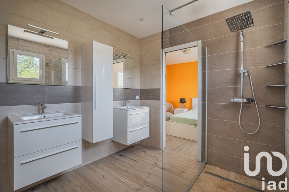 � vendre  Maison Claix (38640)