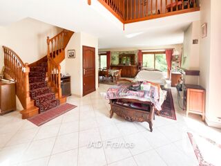  Maison � vendre 9 pi�ces 232 m�