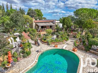  Villa � vendre 4 pi�ces 330 m�