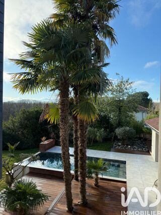  Maison � vendre 6 pi�ces 205 m�