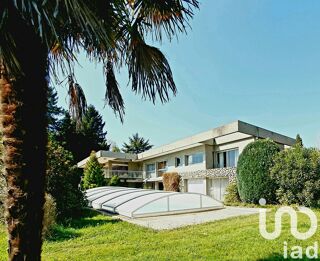  Villa  vendre 10 pices 320 m