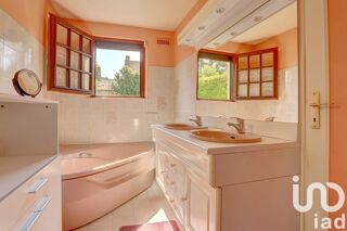  Maison � vendre 6 pi�ces 205 m�