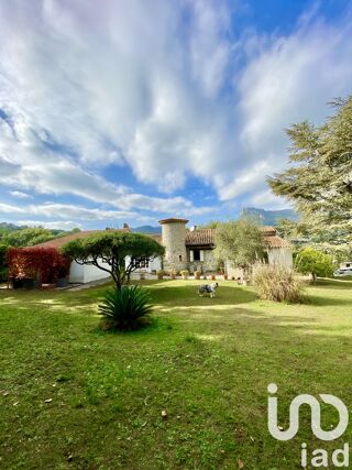  Maison � vendre 7 pi�ces 220 m�