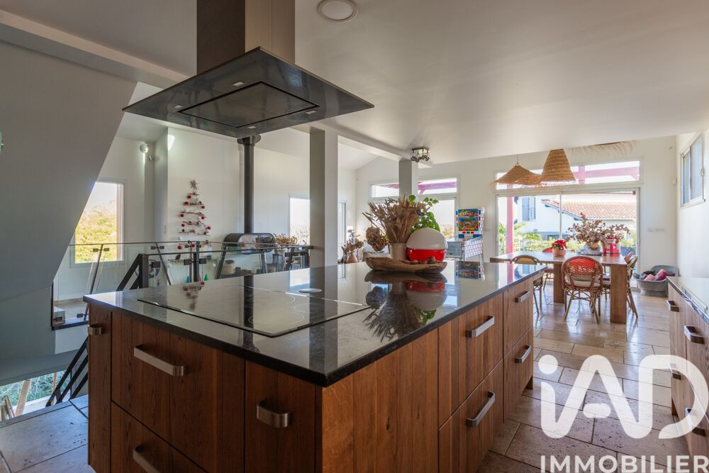 � vendre  Maison Bassussarry (64200)