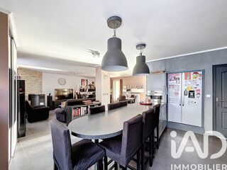  Maison � vendre 10 pi�ces 234 m�