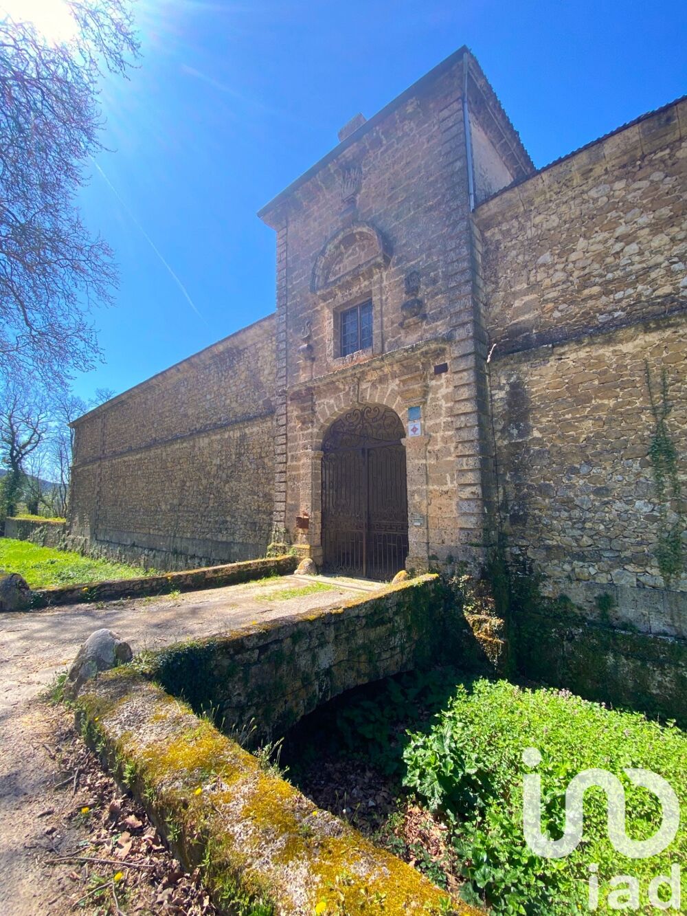 � vendre  Propri�t�/ch�teau Chabeuil (26120)