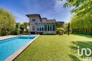  Maison � vendre 9 pi�ces 306 m�