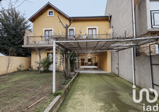  Maison  vendre 9 pices 143 m