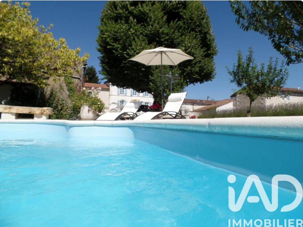 � vendre  Maison Courcelles (17400)