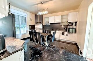  Maison  vendre 7 pices 220 m