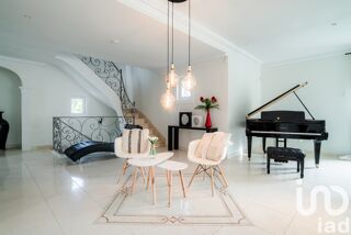  Maison  vendre 8 pices 252 m