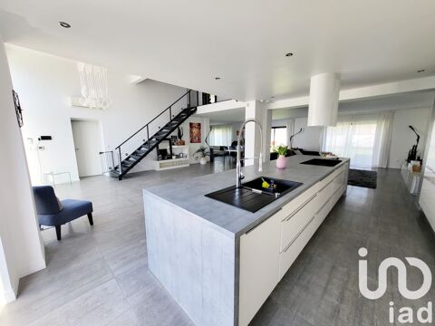   Vente Maison d'architecte 9 pi�ces Villa - 9 pi�ce(s) - 376 m�