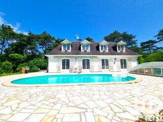  Maison � vendre 9 pi�ces 220 m�