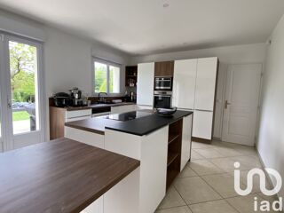  Maison  vendre 8 pices 200 m