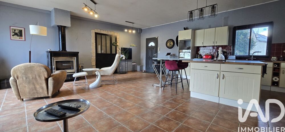 � vendre  Maison Saint-Martin-du-Fouilloux (49170)