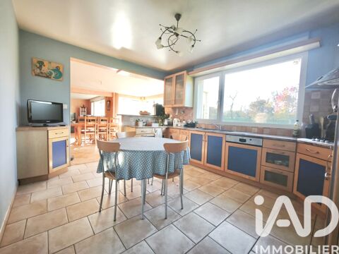   Vente Maison/villa 7 pi�ces Maison - 7 pi�ce(s) - 211 m�