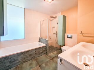  Maison  vendre 9 pices 234 m