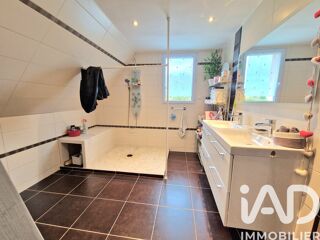  Maison � vendre 6 pi�ces 205 m�