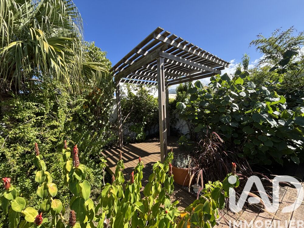 � vendre  Maison L' �tang-Sal� (97427)